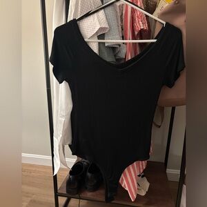 Lulu's Black Ribbed V-Neck Short Sleeve Bodysuit